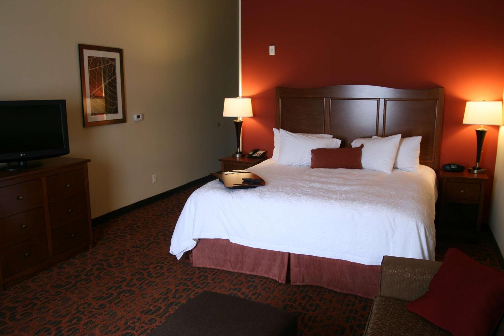 Hampton Inn & Suites Bastrop Exterior photo