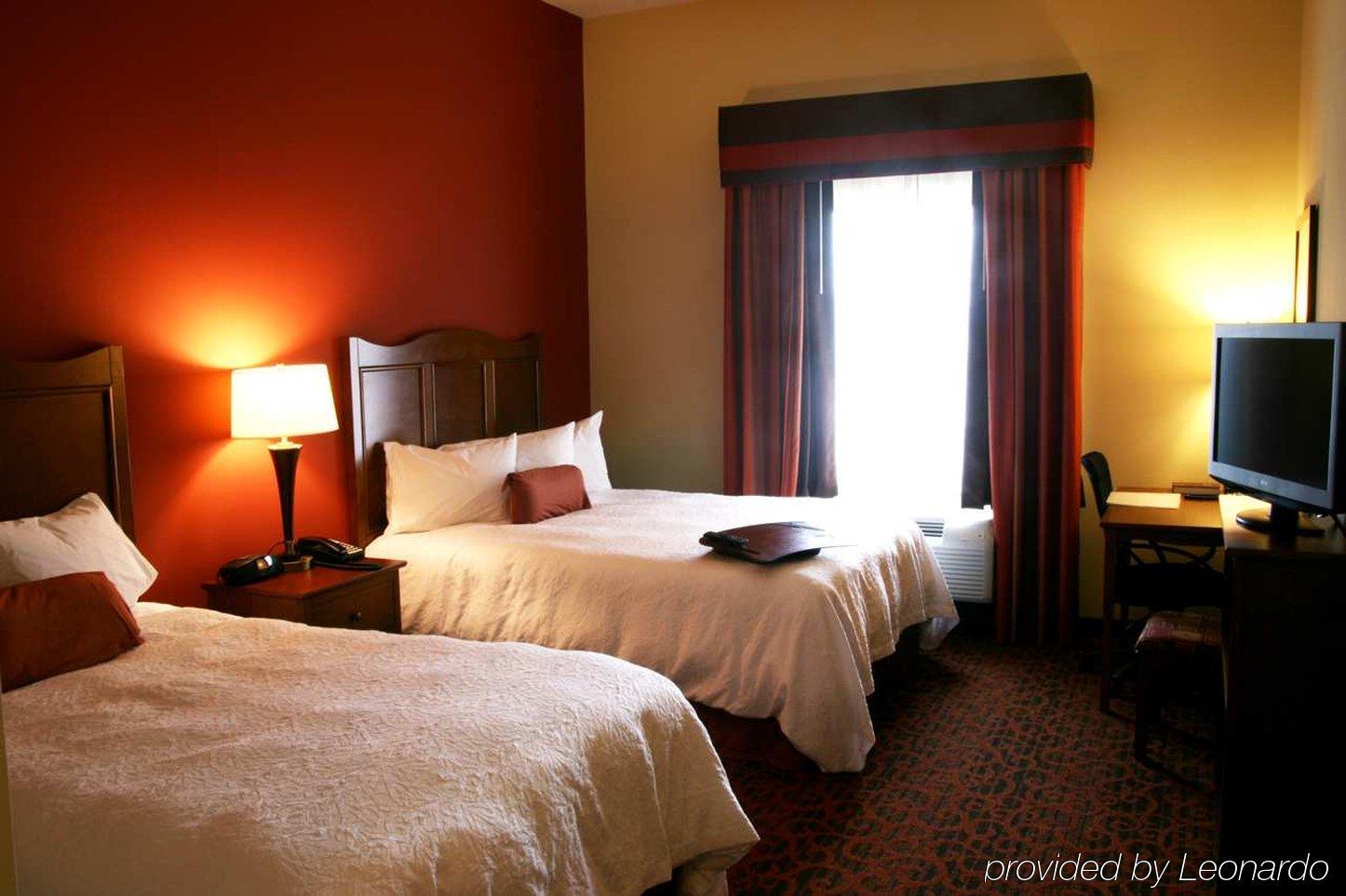 Hampton Inn & Suites Bastrop Room photo