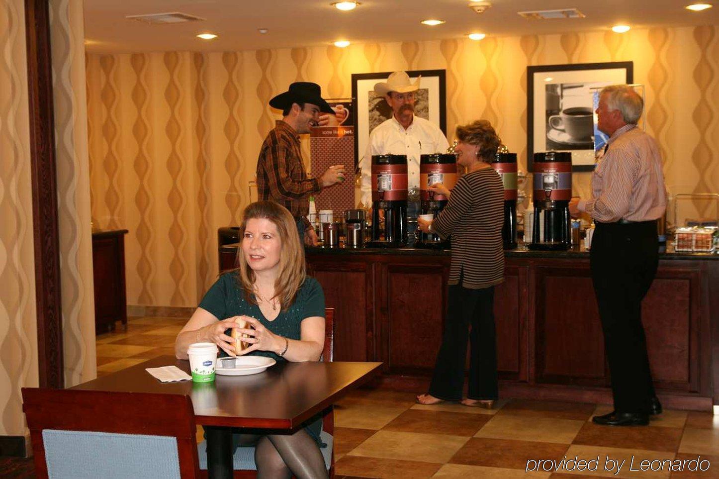 Hampton Inn & Suites Bastrop Restaurant photo