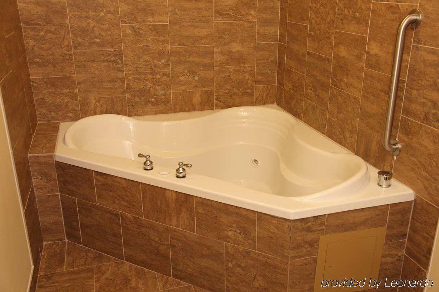 Hampton Inn & Suites Bastrop Room photo