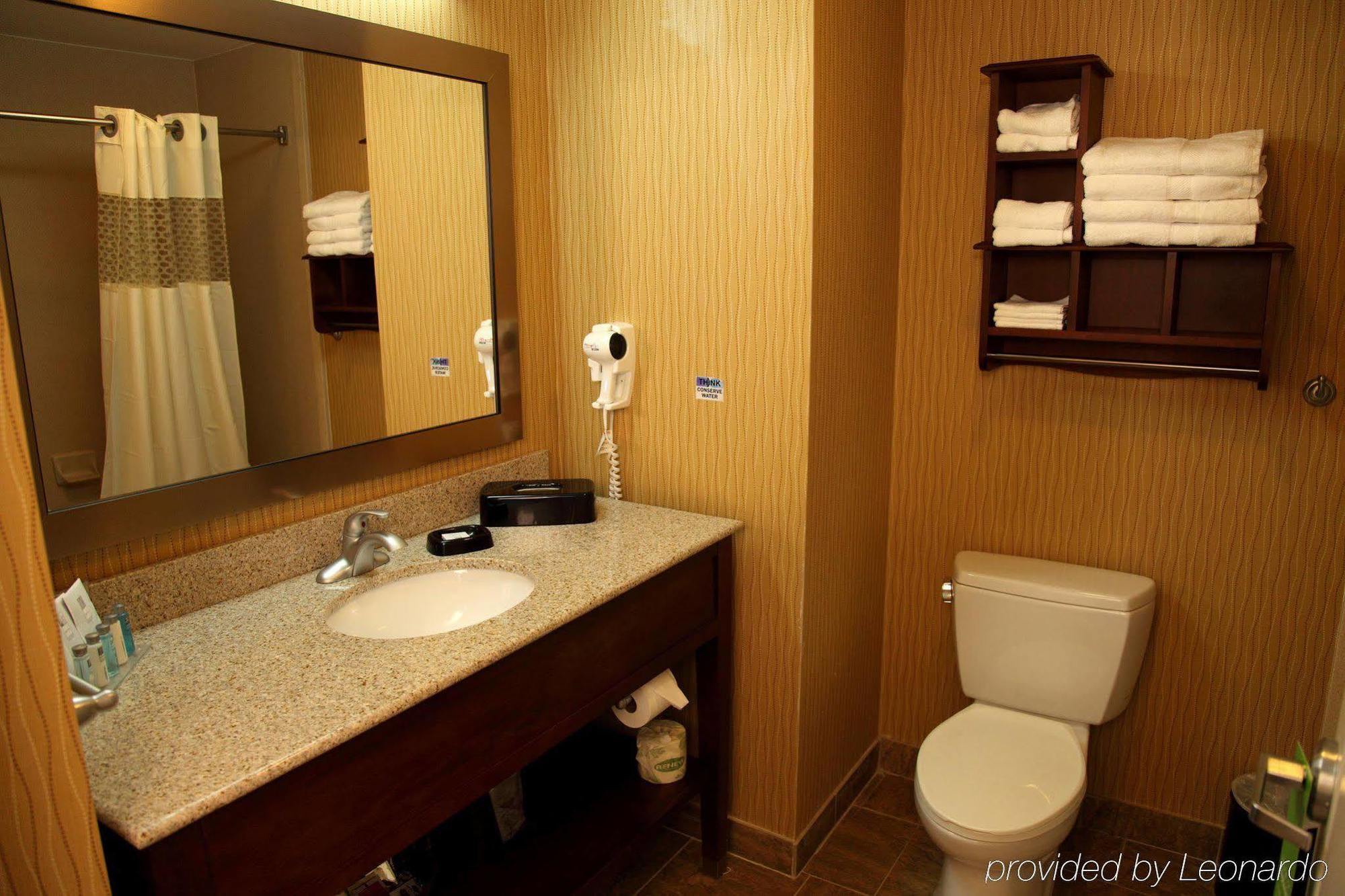 Hampton Inn & Suites Bastrop Room photo